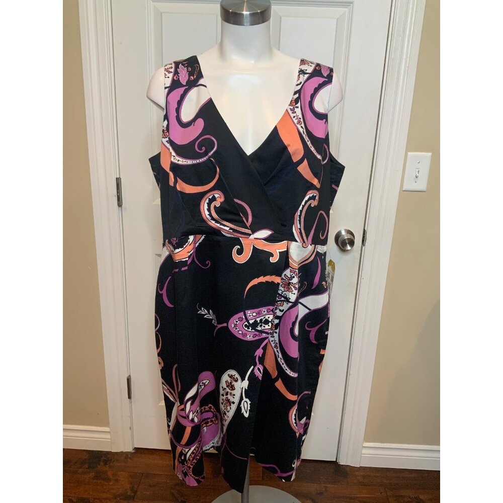 Tahari Woman Black V-Neck Dress W/ Purple, Coral & White Floral Pattern, Size 16